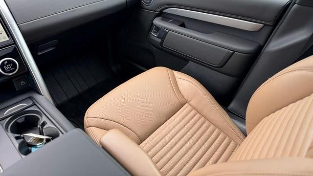 2024 Land Rover Discovery P360 Dynamic SE
