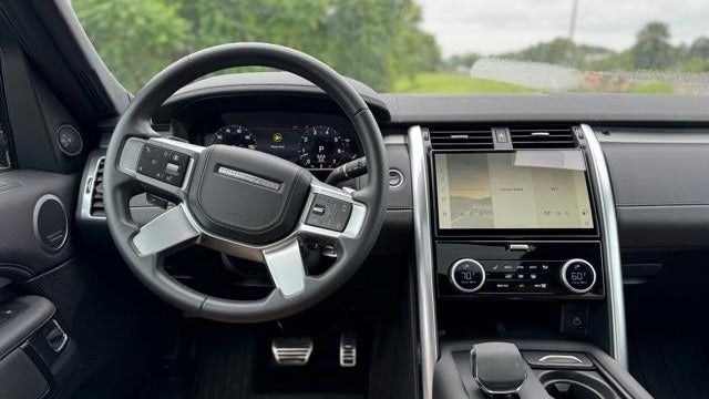 2024 Land Rover Discovery P360 Dynamic SE