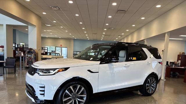 2025 Land Rover Discovery P360 Dynamic SE