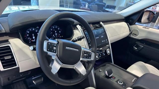 2025 Land Rover Discovery P360 Dynamic SE