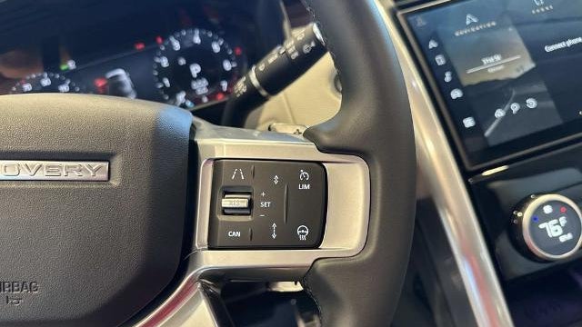 2025 Land Rover Discovery P360 Dynamic SE