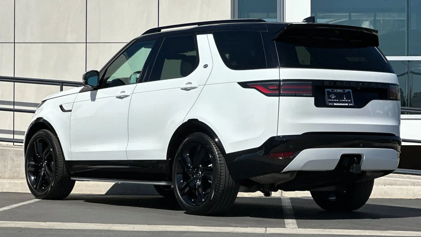 2025 Land Rover Discovery P360 Dynamic SE