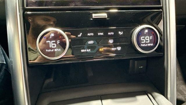 2023 Land Rover Discovery P360 HSE R-Dynamic