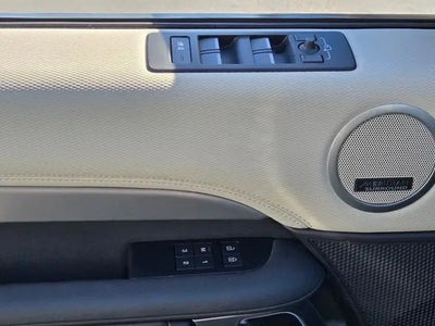 Photo of a 2023 Land Rover Discovery AWD P360 HSE R-Dynamic 4DR SUV for sale