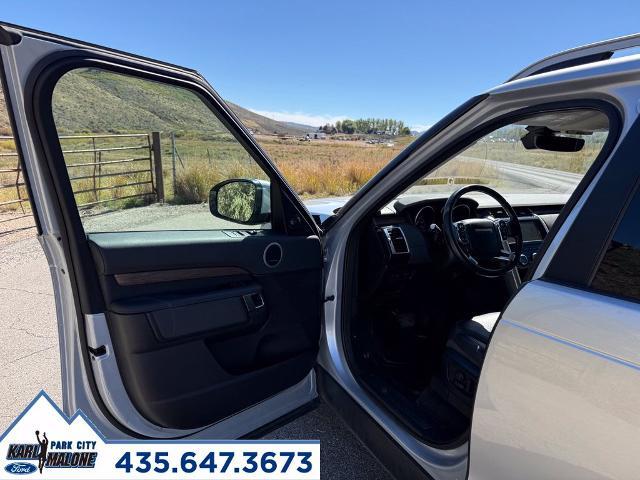 2017 Land Rover Discovery - $12,696