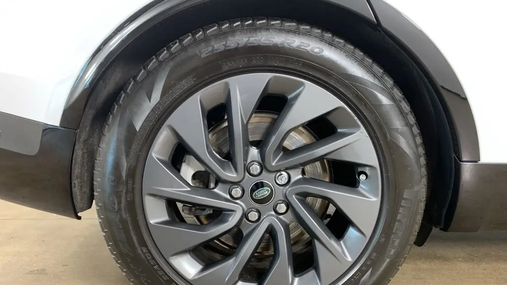 2023 Land Rover Discovery P300 S R-Dynamic