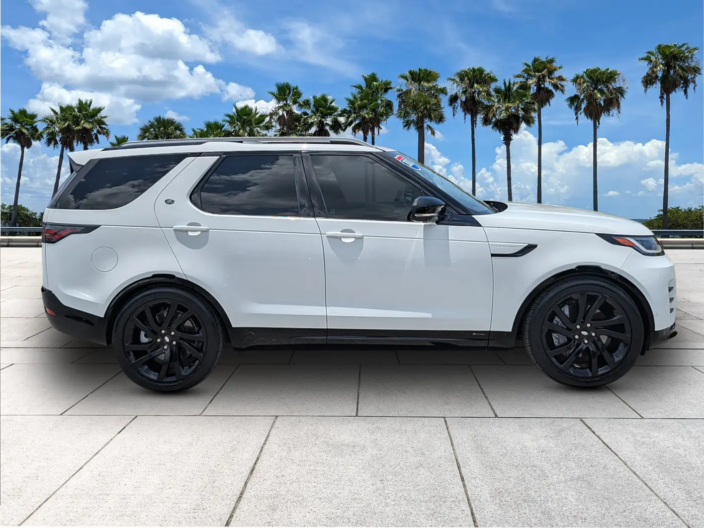 2021 Land Rover Discovery - $25,772