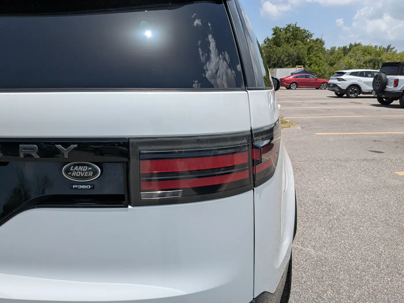 2021 Land Rover Discovery - $25,772