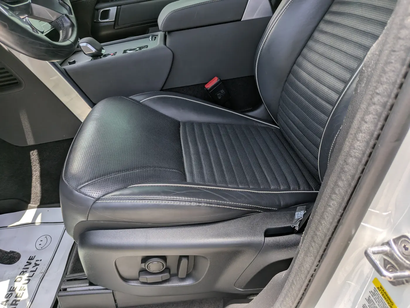 2021 Land Rover Discovery - $25,772