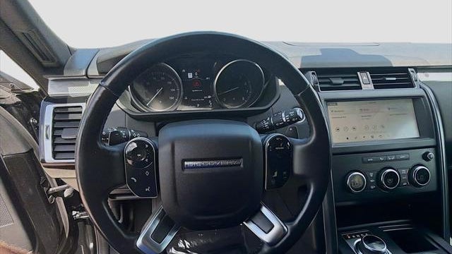 2020 Land Rover Discovery Landmark Edition