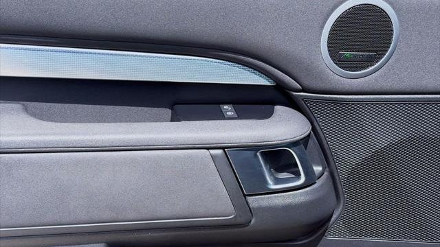2020 Land Rover Discovery Landmark Edition