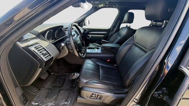 2020 Land Rover Discovery Landmark Edition