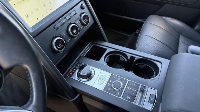 2020 Land Rover Discovery Landmark Edition
