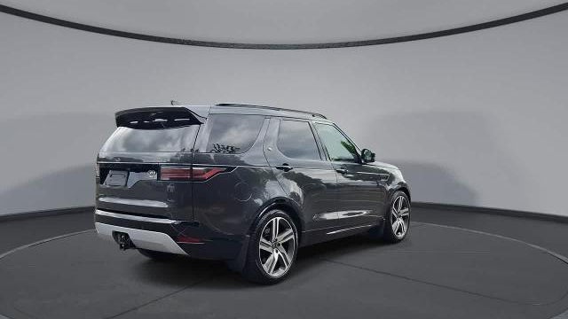 2023 Land Rover Discovery P360 Metropolitan Edition