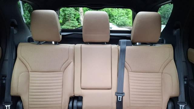2023 Land Rover Discovery P360 Metropolitan Edition