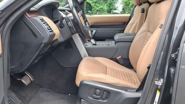 2023 Land Rover Discovery P360 Metropolitan Edition