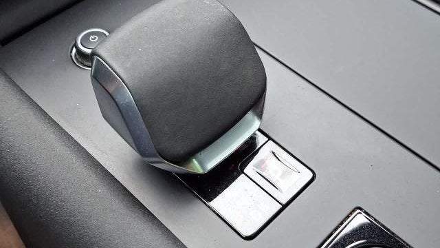 2023 Land Rover Discovery P360 Metropolitan Edition