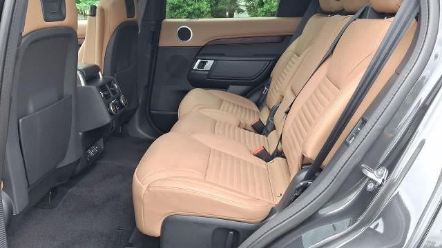 2023 Land Rover Discovery P360 Metropolitan Edition