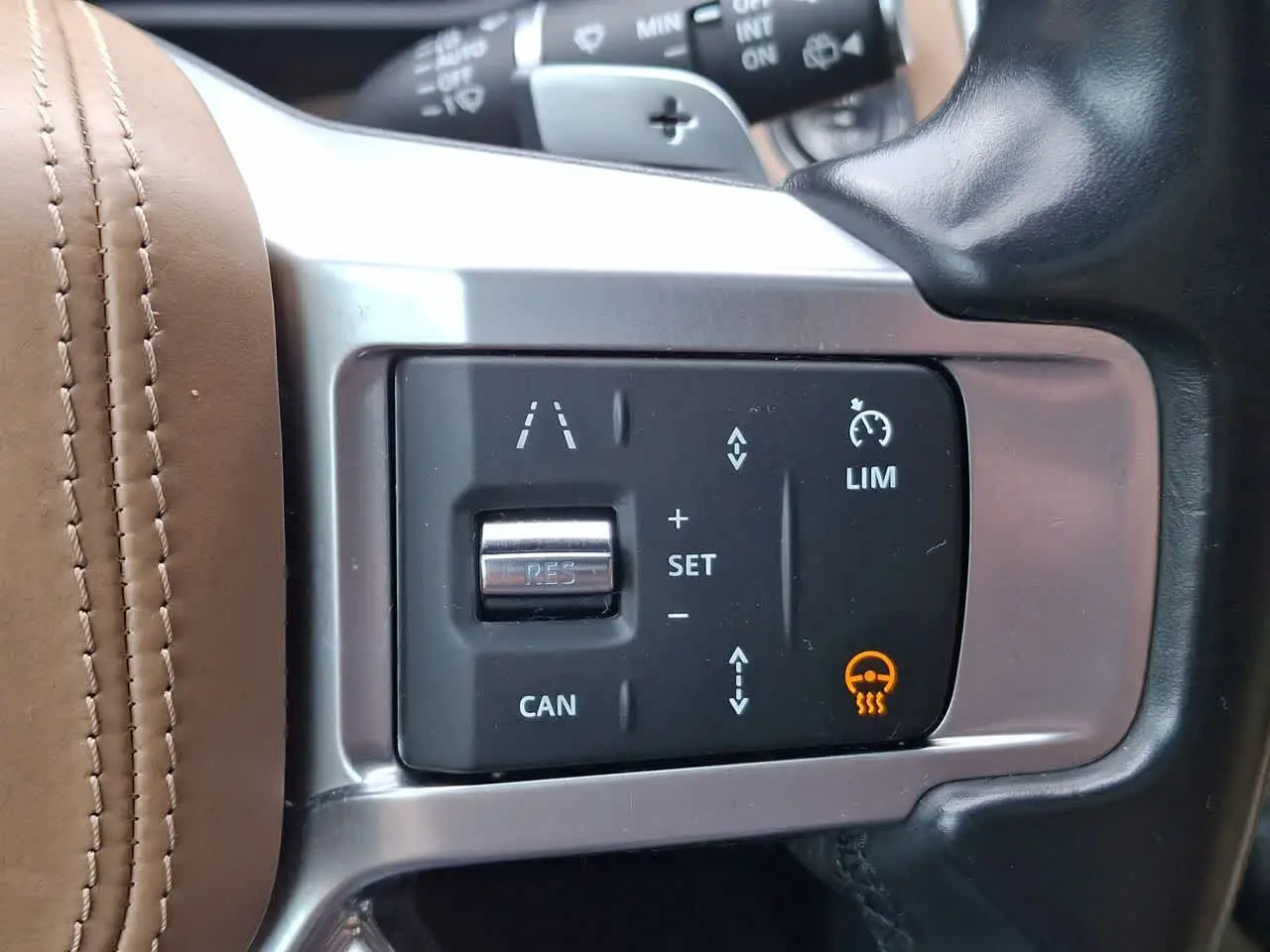2023 Land Rover Discovery - $28,999