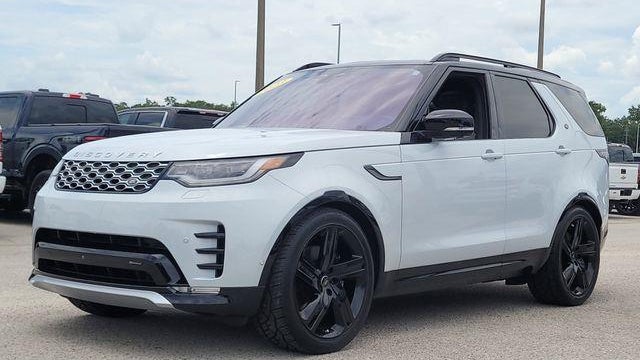 2023 Land Rover Discovery P360 Metropolitan Edition