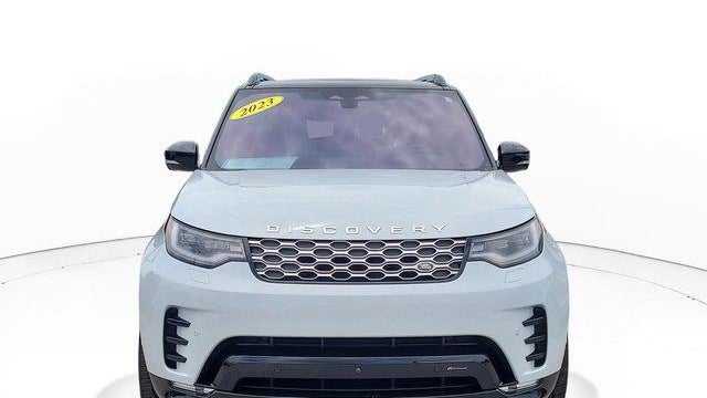 2023 Land Rover Discovery P360 Metropolitan Edition