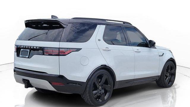 2023 Land Rover Discovery P360 Metropolitan Edition