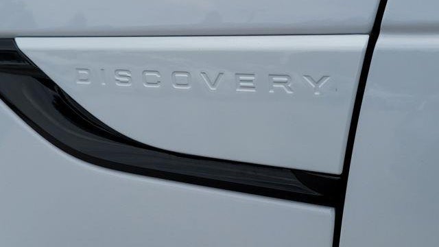 2023 Land Rover Discovery P360 Metropolitan Edition