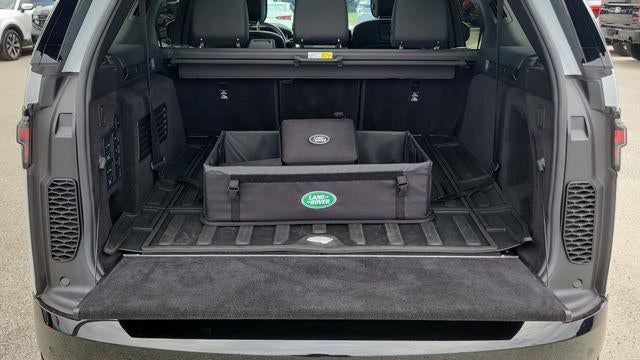 2023 Land Rover Discovery P360 Metropolitan Edition