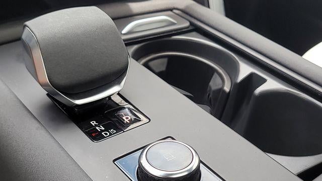2023 Land Rover Discovery P360 Metropolitan Edition