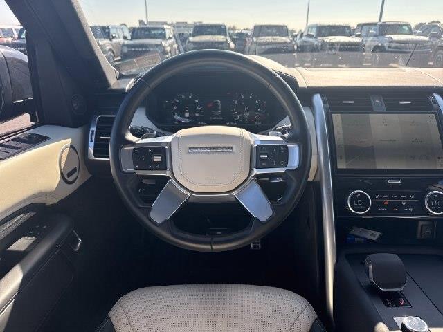 2023 Land Rover Discovery - $33,599