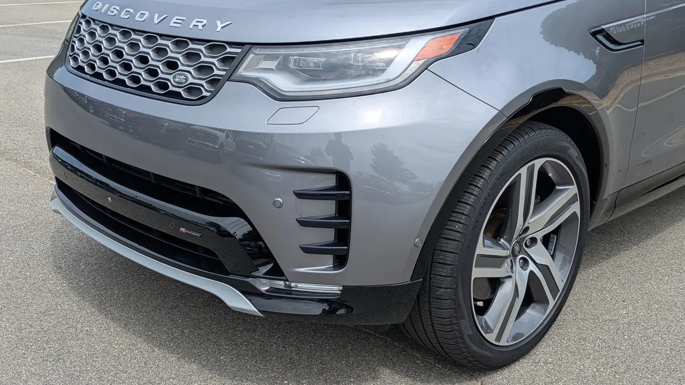 2023 Land Rover Discovery P360 Metropolitan Edition
