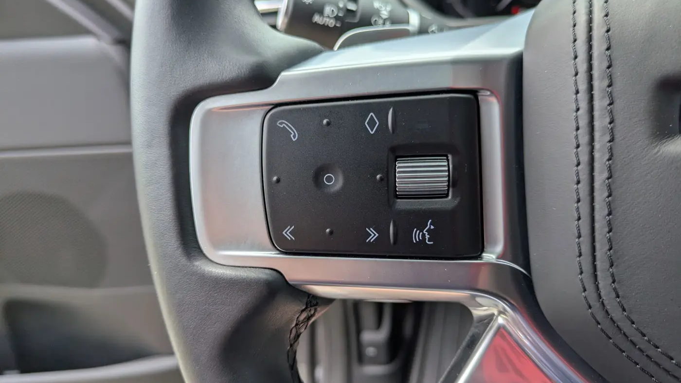 2023 Land Rover Discovery P360 Metropolitan Edition