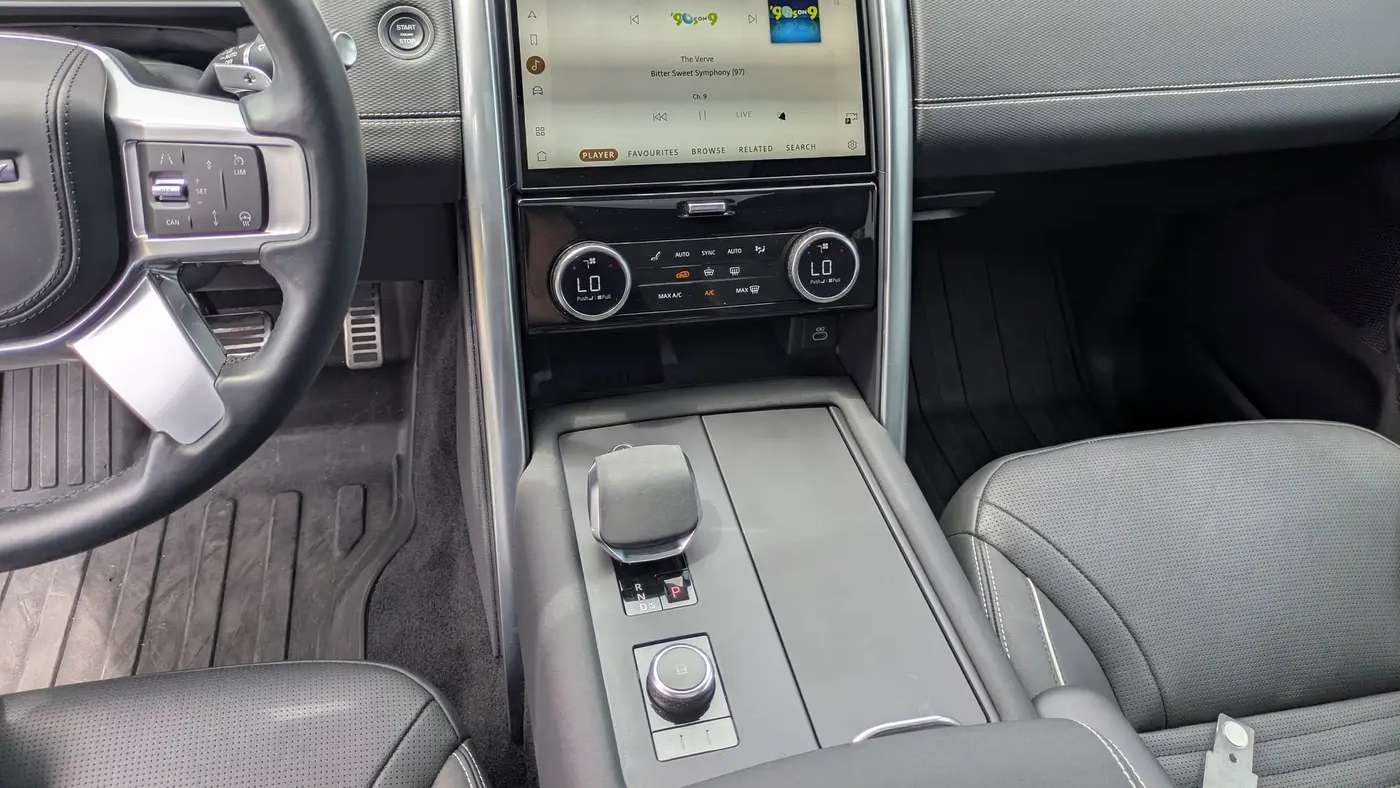 2023 Land Rover Discovery P360 Metropolitan Edition