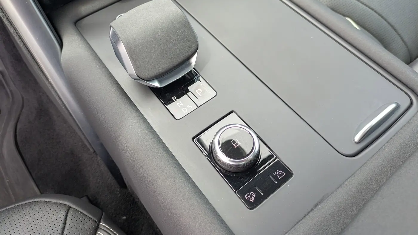 2023 Land Rover Discovery P360 Metropolitan Edition