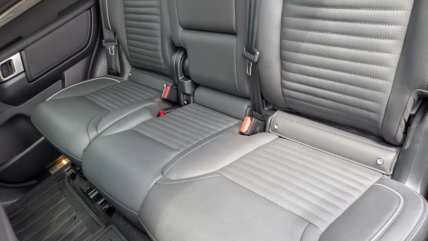 2023 Land Rover Discovery P360 Metropolitan Edition