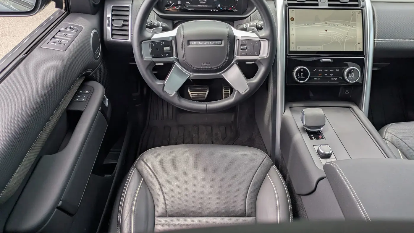 2023 Land Rover Discovery P360 Metropolitan Edition
