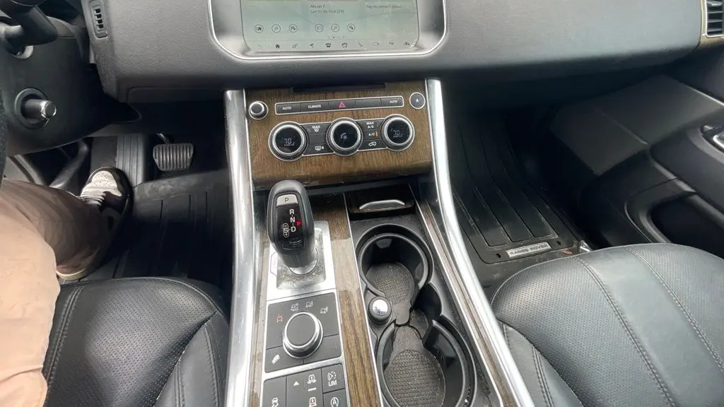 2017 Land Rover Range Rover Sport SE