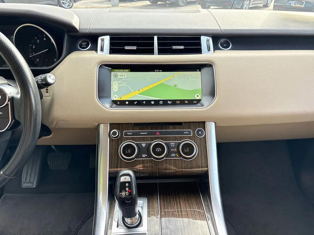 2017 Land Rover Range Rover Sport - $14,000