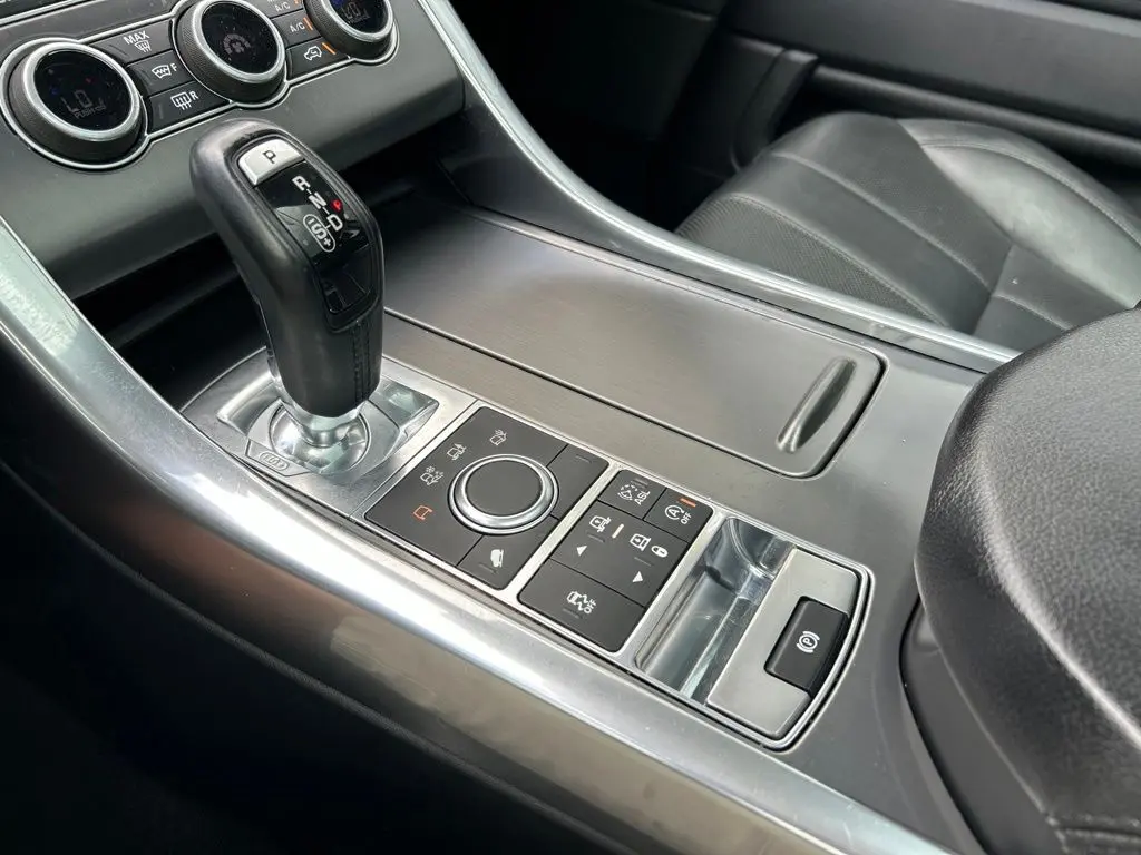 2016 Land Rover Range Rover Sport - $16,766