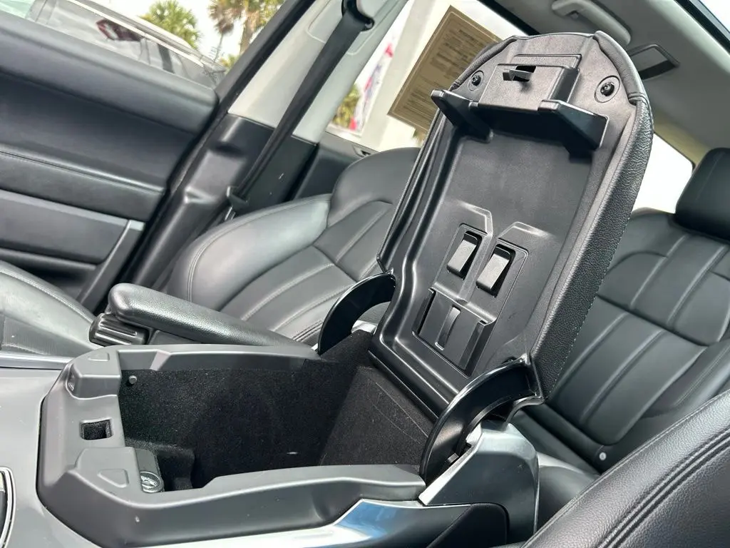 2016 Land Rover Range Rover Sport - $16,766
