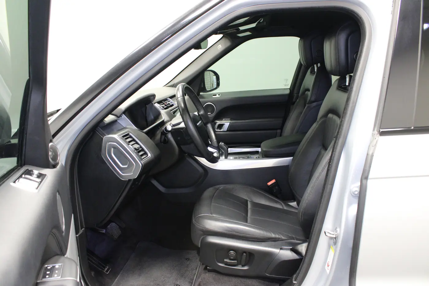 2020 Land Rover Range Rover Sport - $27,462