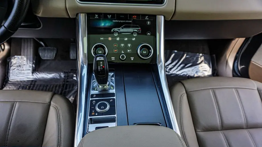 2020 Land Rover Range Rover Sport SE