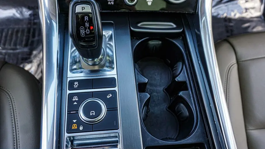 2020 Land Rover Range Rover Sport SE