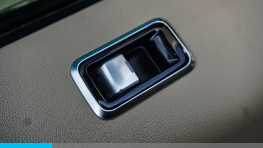 2020 Land Rover Range Rover Sport SE