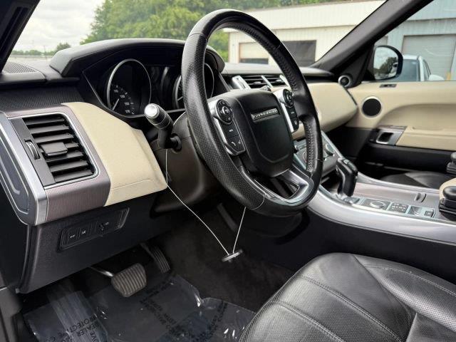 2017 Land Rover Range Rover Sport - $17,950