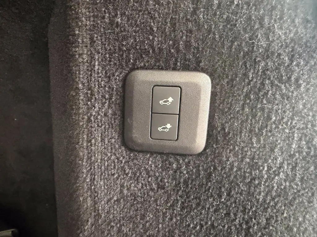2018 Land Rover Range Rover Sport - $22,950