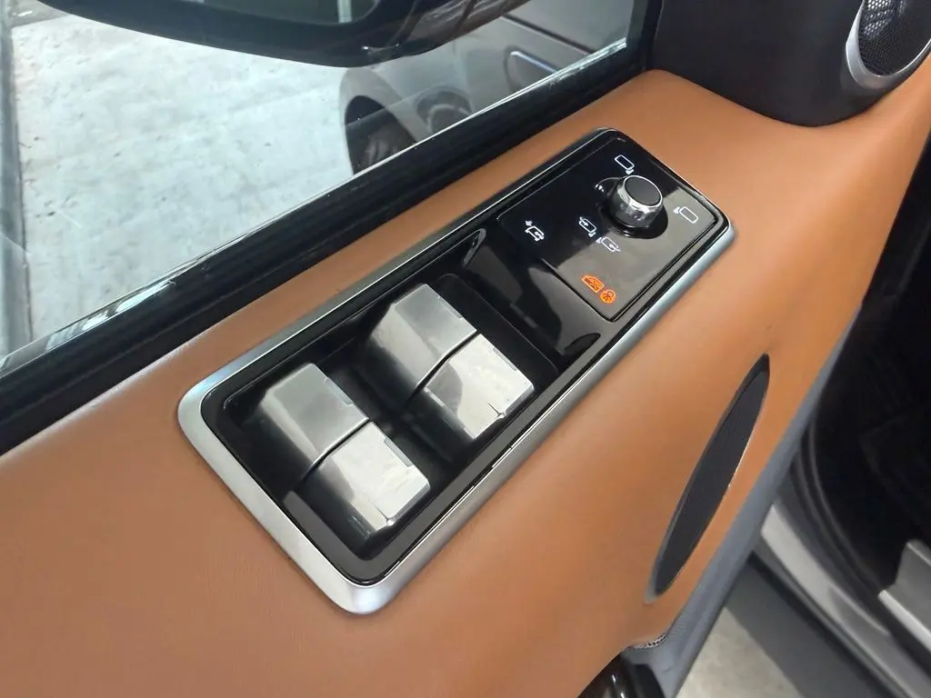 2018 Land Rover Range Rover Sport - $22,950