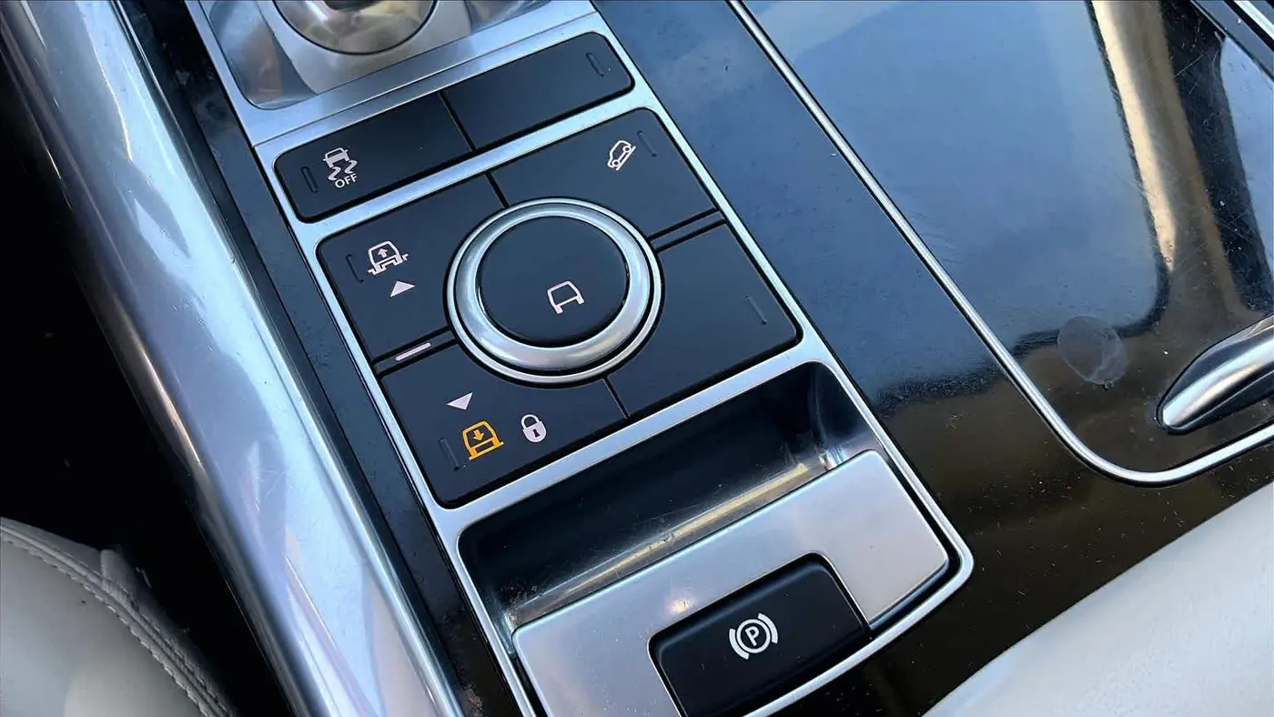 2022 Land Rover Range Rover Sport HSE Silver Edition