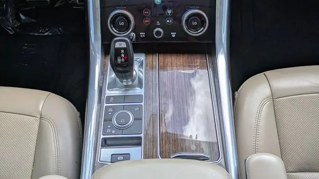 2022 Land Rover Range Rover Sport HSE Silver Edition