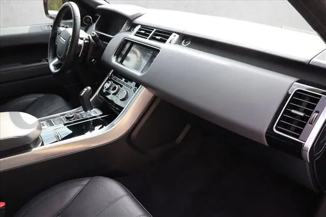 2015 Land Rover Range Rover Sport - $15,999